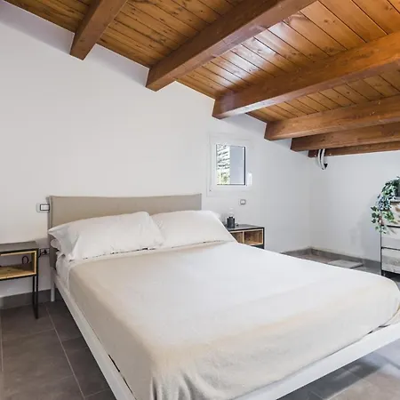 Casa Nel A Fontane Bianche By Wonderful Italy アパート