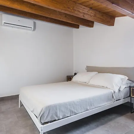 Casa Nel A Fontane Bianche By Wonderful Italy アパート